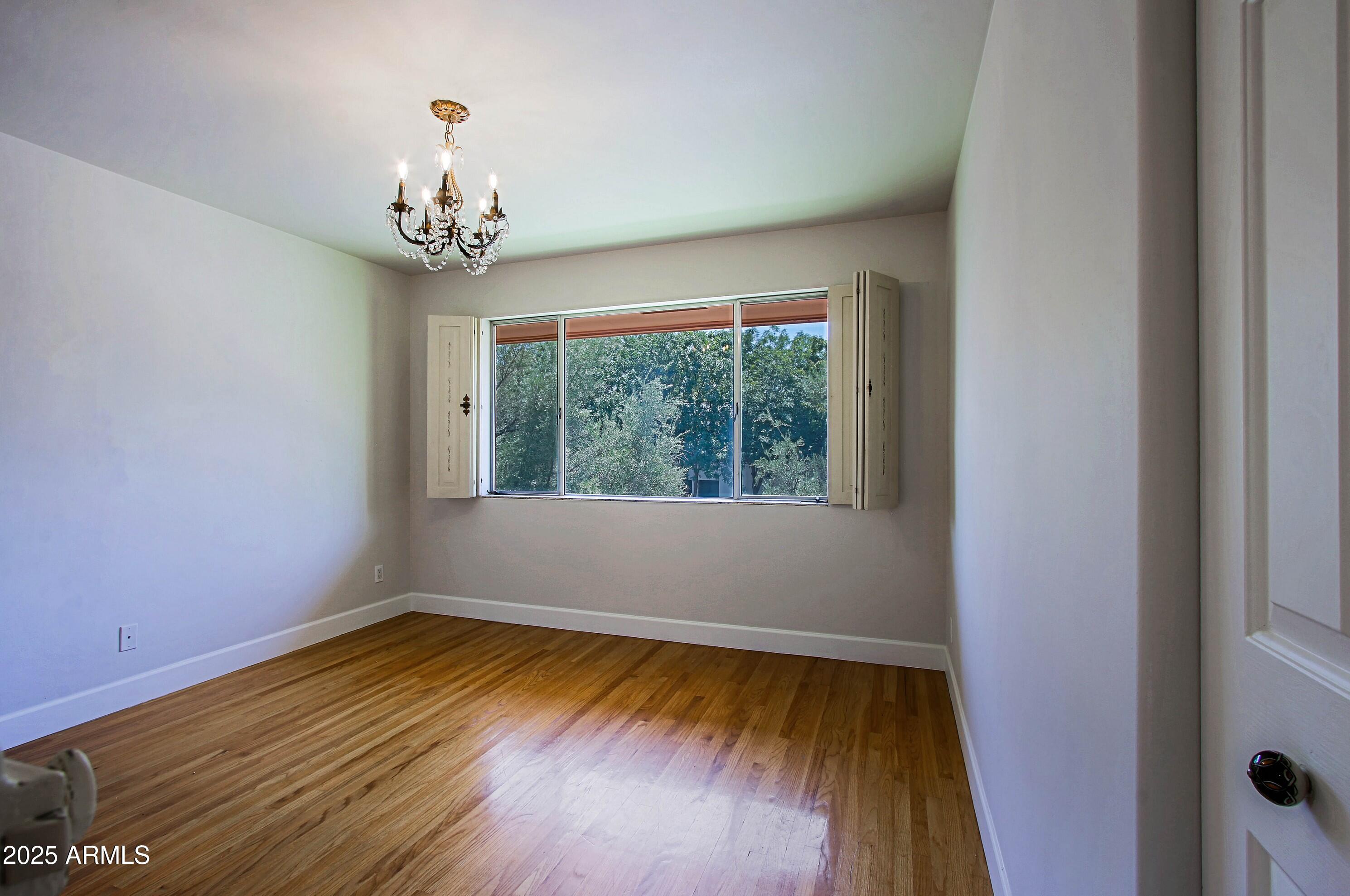 190 East Coronado Road, Unit 73 Phoenix, AZ 85004 - Photo 39 of 56 Guest bedroom