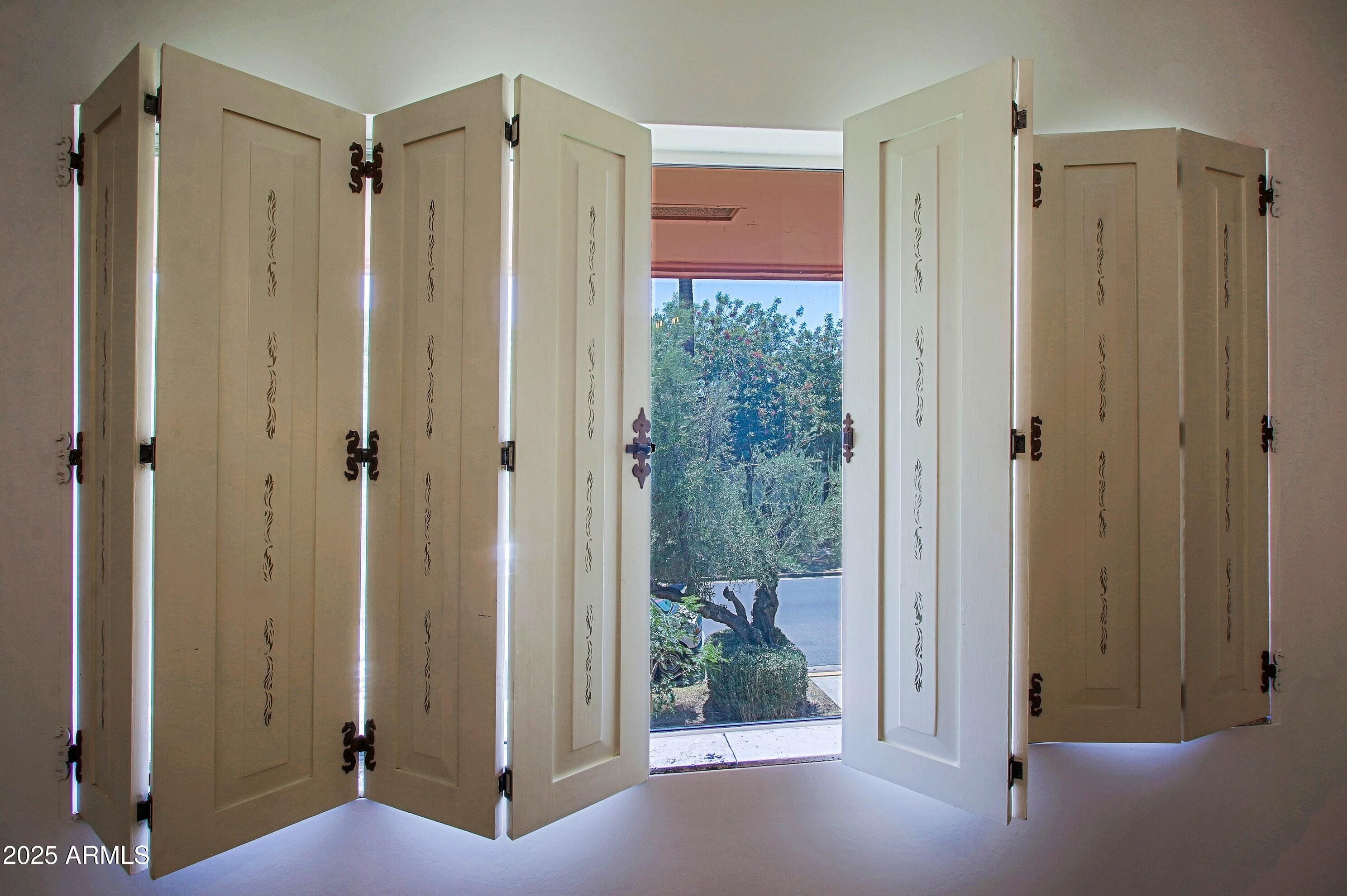 190 East Coronado Road, Unit 73 Phoenix, AZ 85004 - Photo 40 of 56 Custom shutters