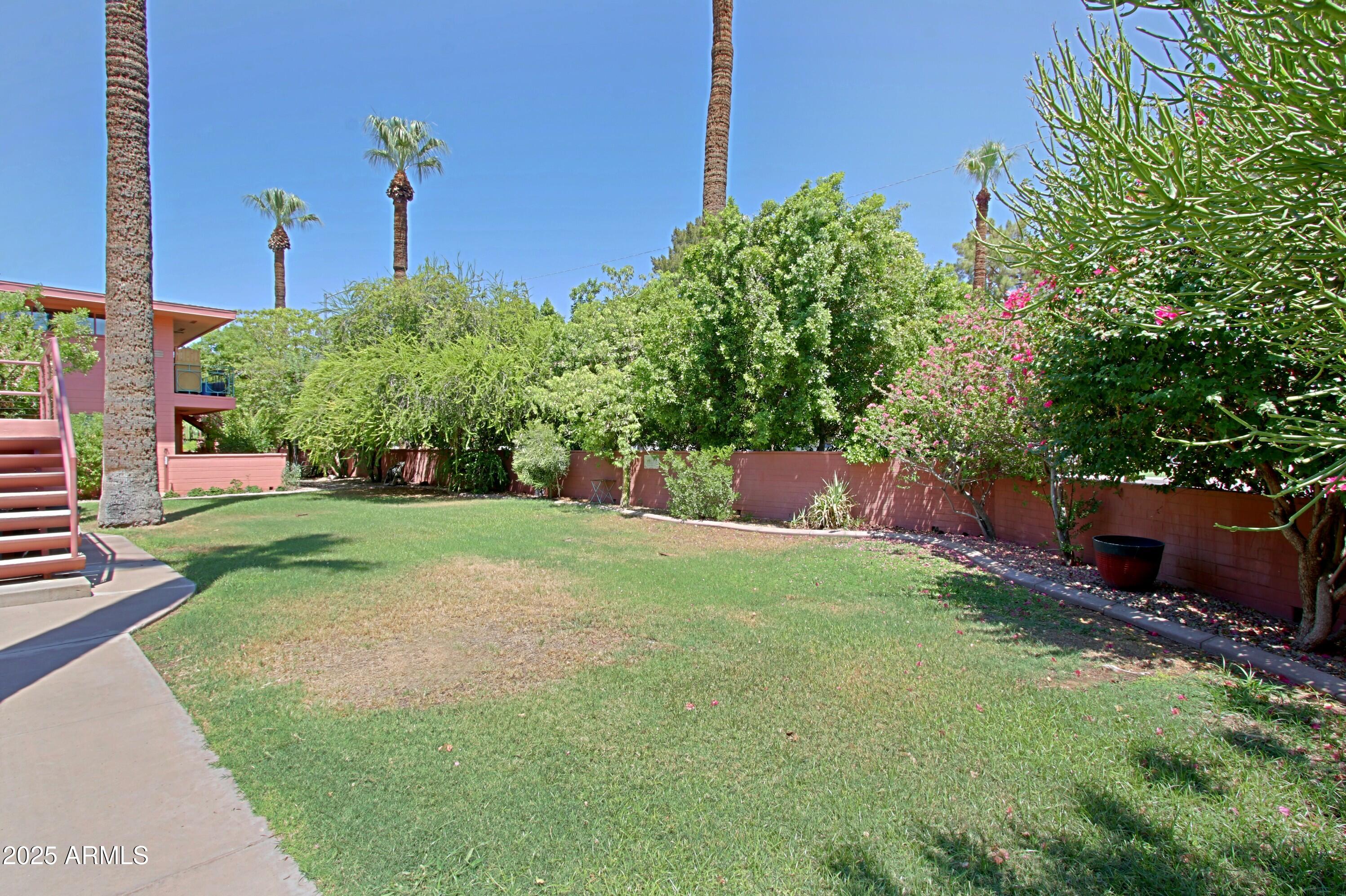 190 East Coronado Road, Unit 73 Phoenix, AZ 85004 - Photo 47 of 56 Community area