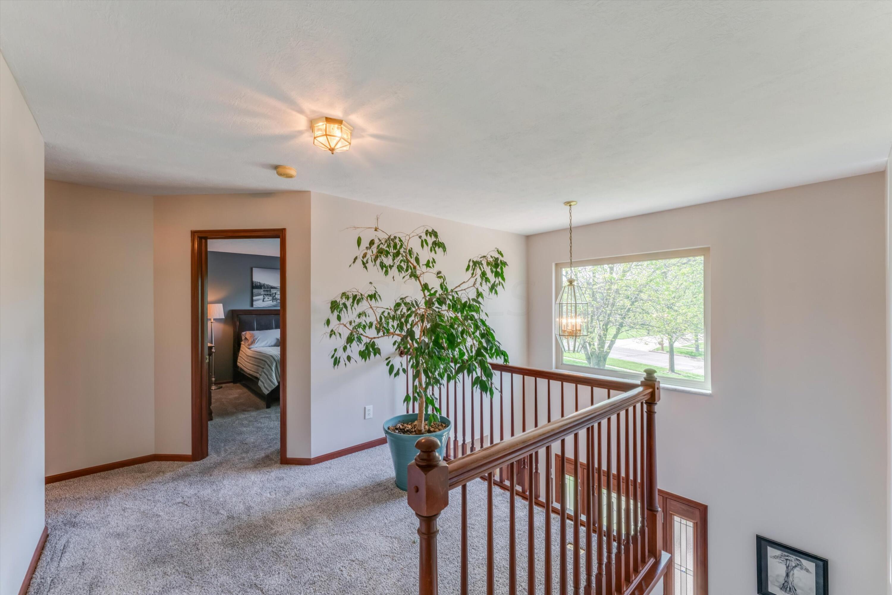 358 Beecher Road Columbus, OH 43230 - Photo 20 of 39 P_Gahanna_358BeecherRoad_Landing (1)