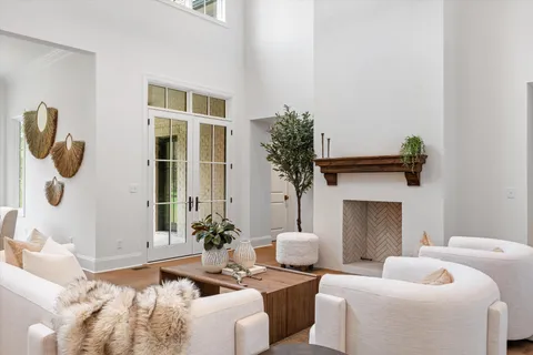 $3,795,000 | 641 Brook Hollow Road, Nashville, TN 37205