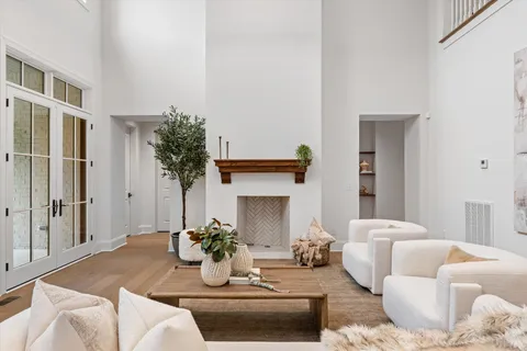 $3,795,000 | 641 Brook Hollow Road, Nashville, TN 37205