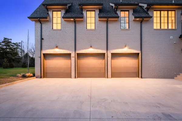$4,150,000 | 641 Brook Hollow Road, Nashville, TN 37205