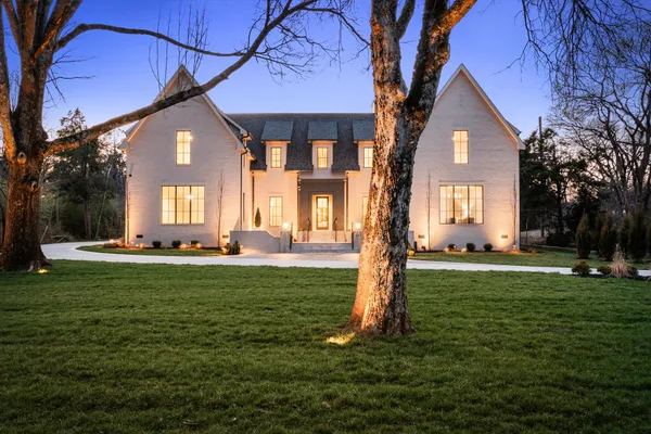 $4,150,000 | 641 Brook Hollow Road, Nashville, TN 37205