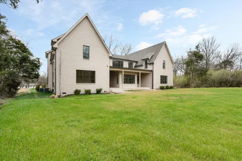 $4,150,000 | 641 Brook Hollow Road, Nashville, TN 37205