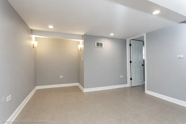 $1,550 | 447 West 81st Street, Unit G, Chicago, IL 60620