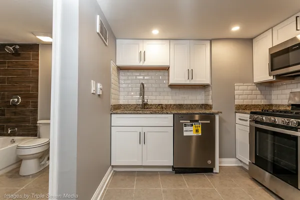 $1,550 | 447 West 81st Street, Unit G, Chicago, IL 60620