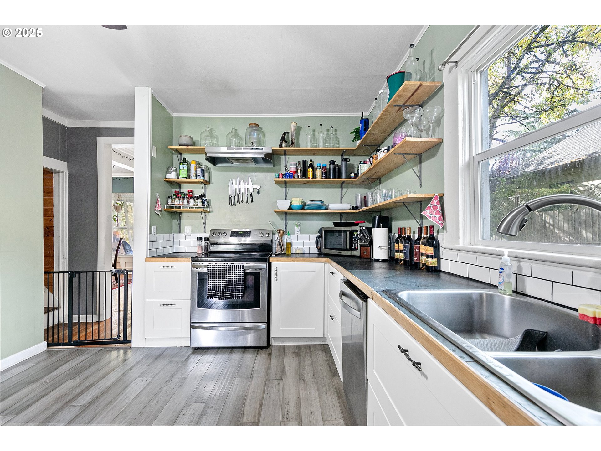 2001 Augusta Street Eugene, OR 97403 - Photo 11 of 40