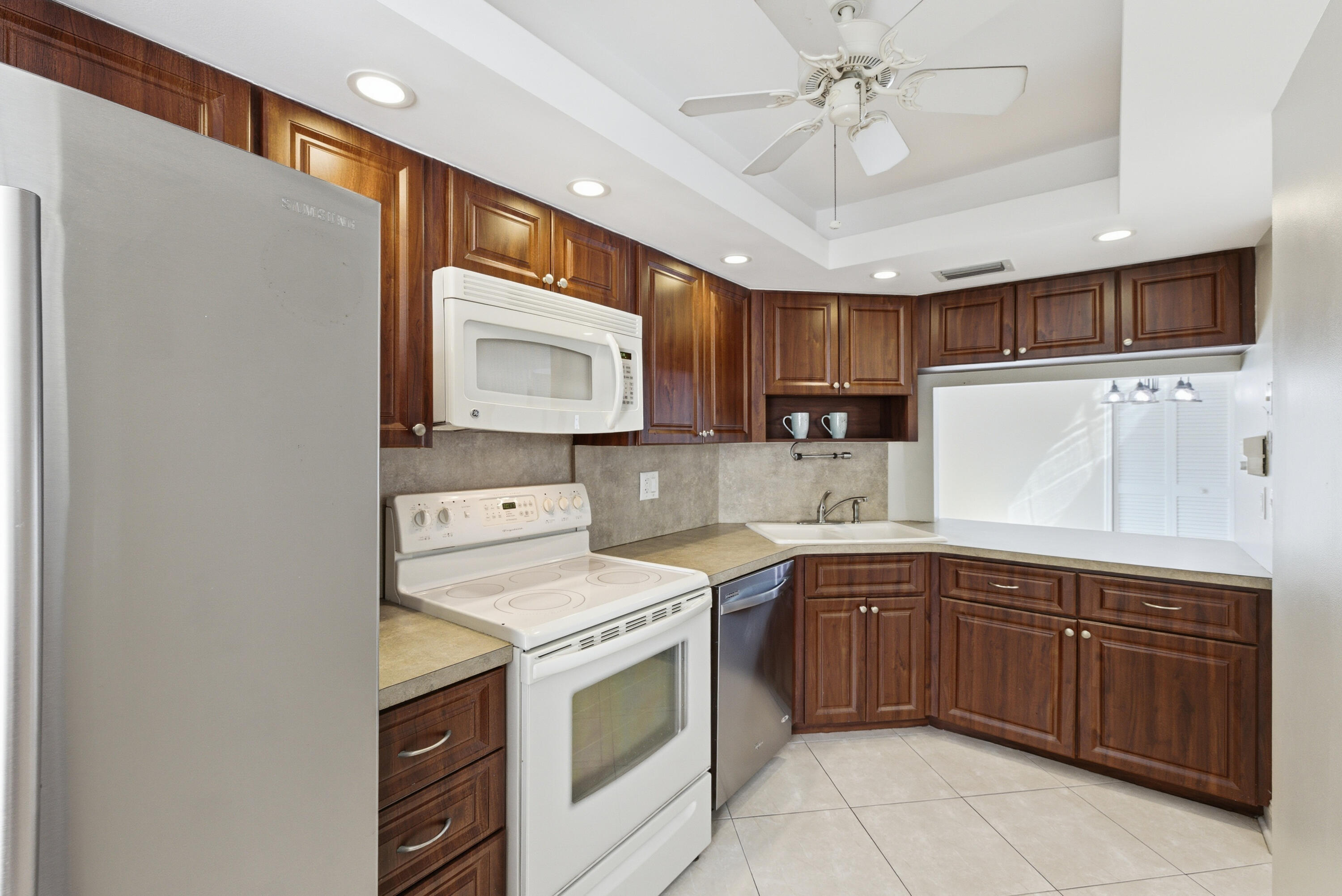 615 North Riverside Drive, Unit 301 Pompano Beach, FL 33062 - Photo 20 of 34 97_615_N_RIVERSIDE_DR_03112026_18PCT
