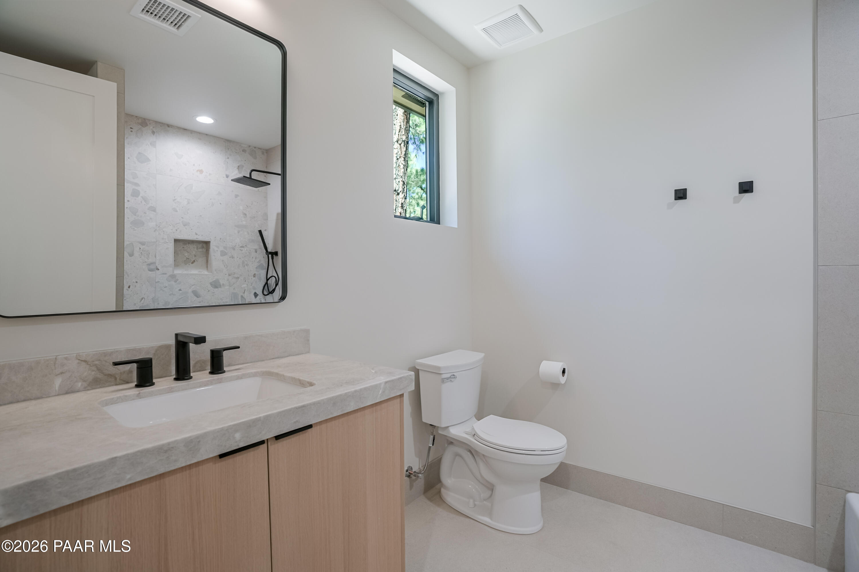 1147 East Timber Ridge Road Prescott, AZ 86303 - Photo 29 of 36 Guest Bathroom 2