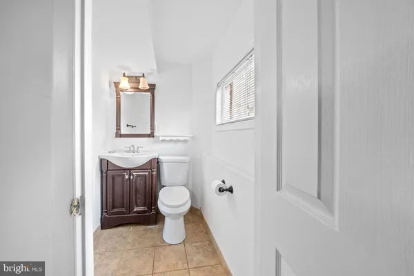 $725,000 | 931 Jones Road, Conshohocken, PA 19428