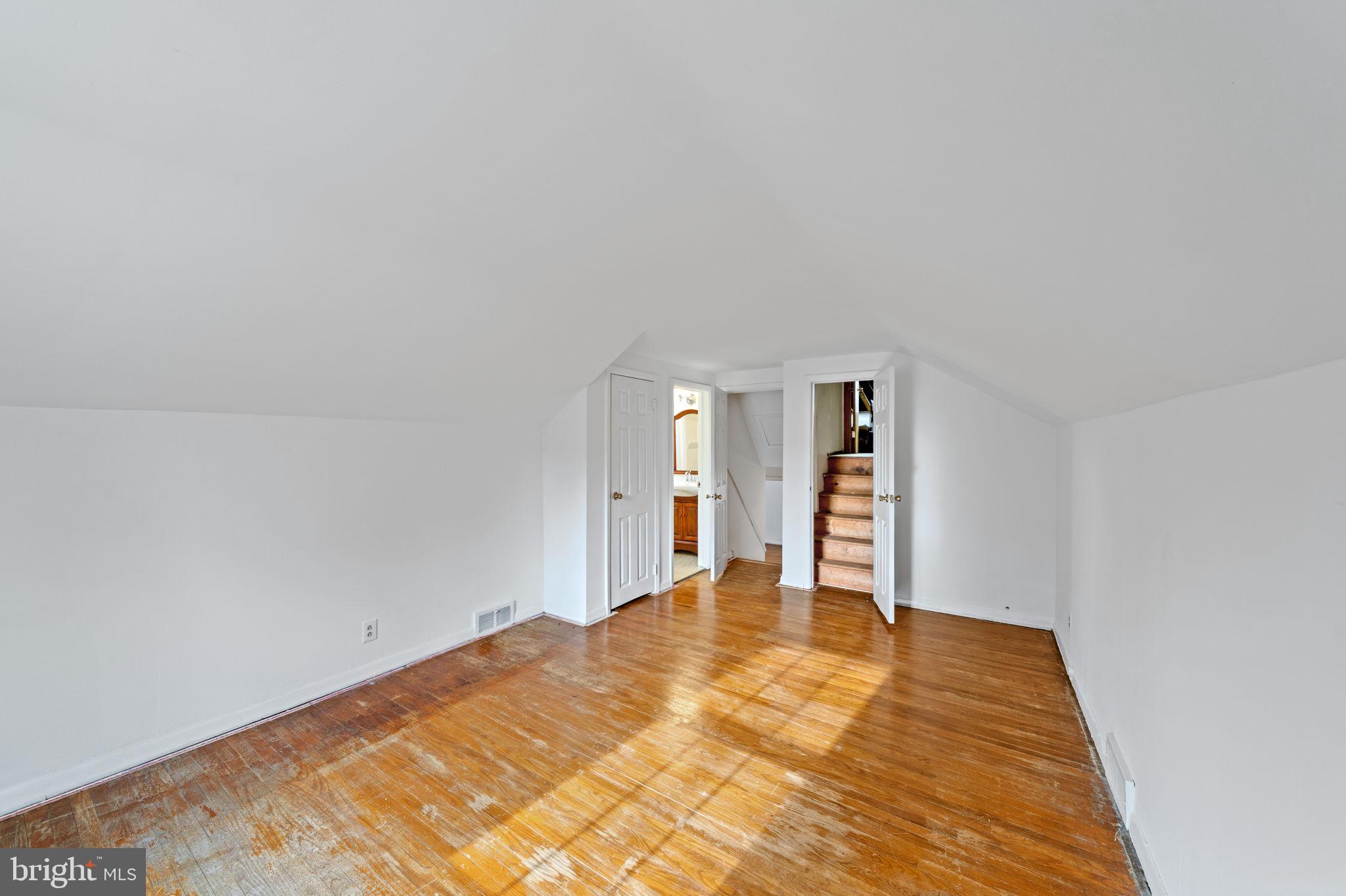 931 Jones Road Conshohocken, PA 19428 - Photo 37 of 66 Primary Bedroom