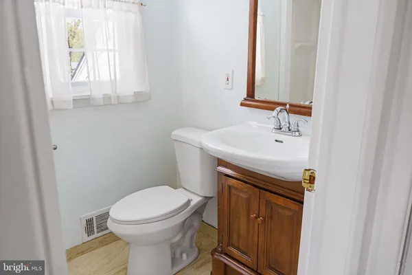 $725,000 | 931 Jones Road, Conshohocken, PA 19428