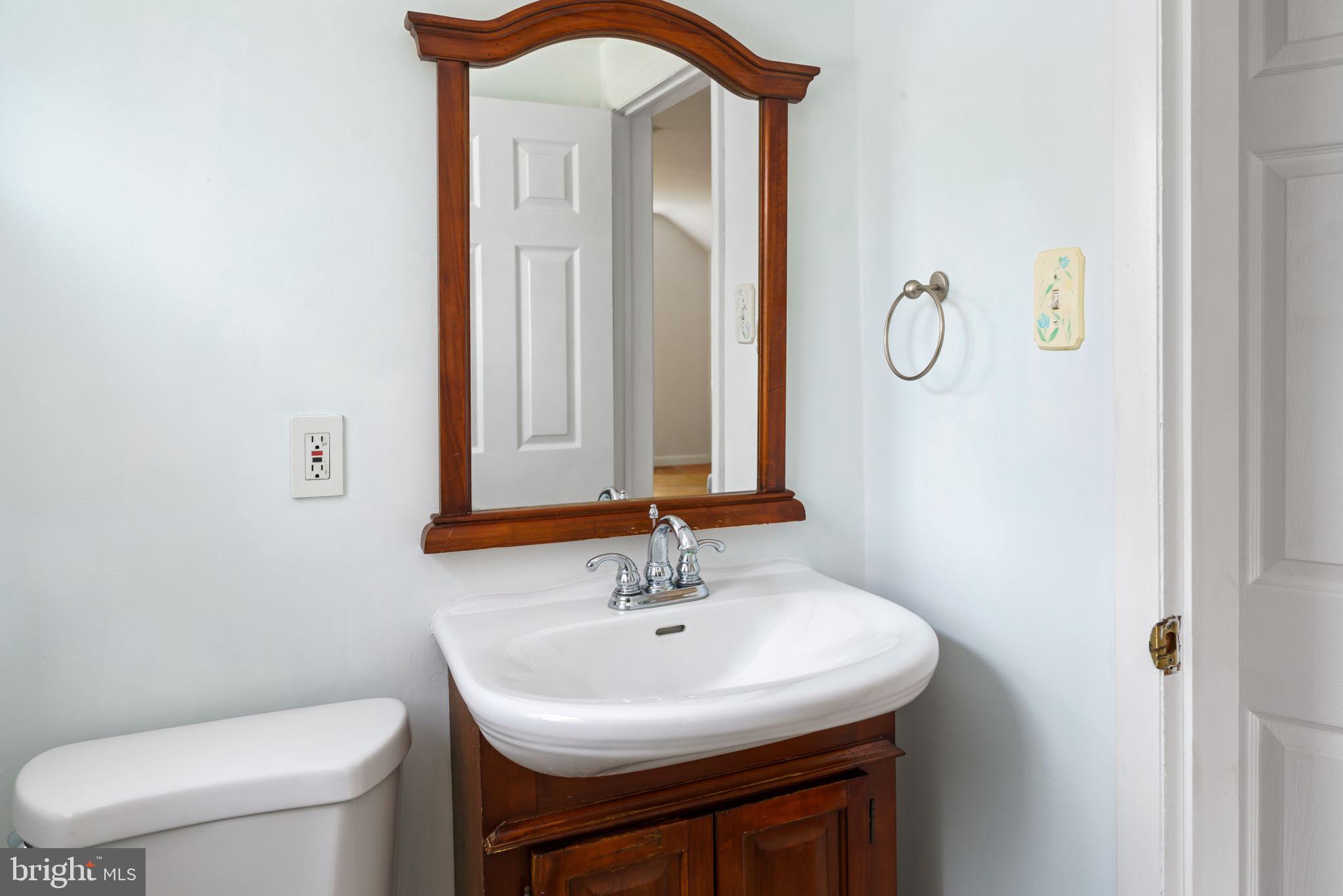 931 Jones Road Conshohocken, PA 19428 - Photo 39 of 66 Primary Bathroom