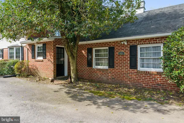 $725,000 | 931 Jones Road, Conshohocken, PA 19428