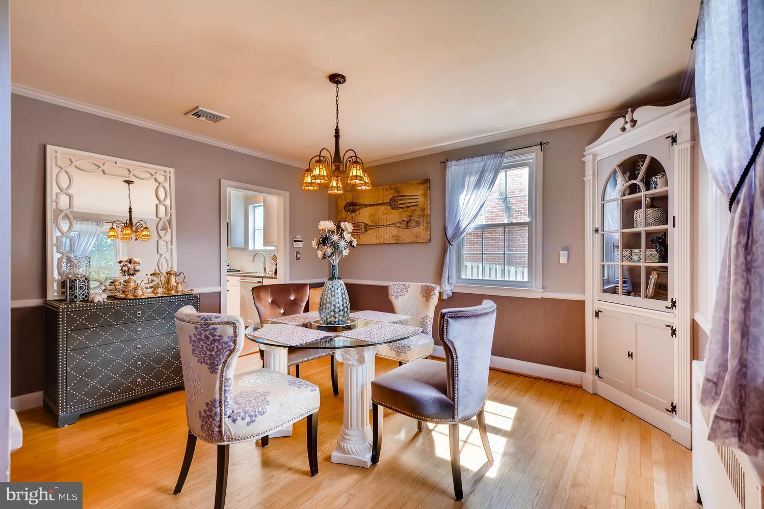 7103 Rich Hill Road Baltimore, MD 21212 - Photo 9 of 22 Dining Room
