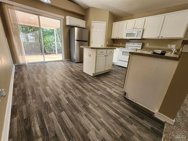 $1,625 | 1589 Galvin Avenue, Pensacola, FL 32526