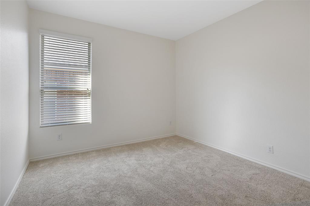 3929 Kennedy Ranch Road Fort Worth, TX 76262 - Photo 28 of 40 Gallery Image 28