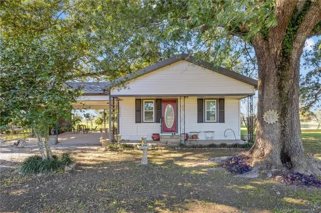 $225,000 | 25405 Raymond Highway, Jennings, LA 70546