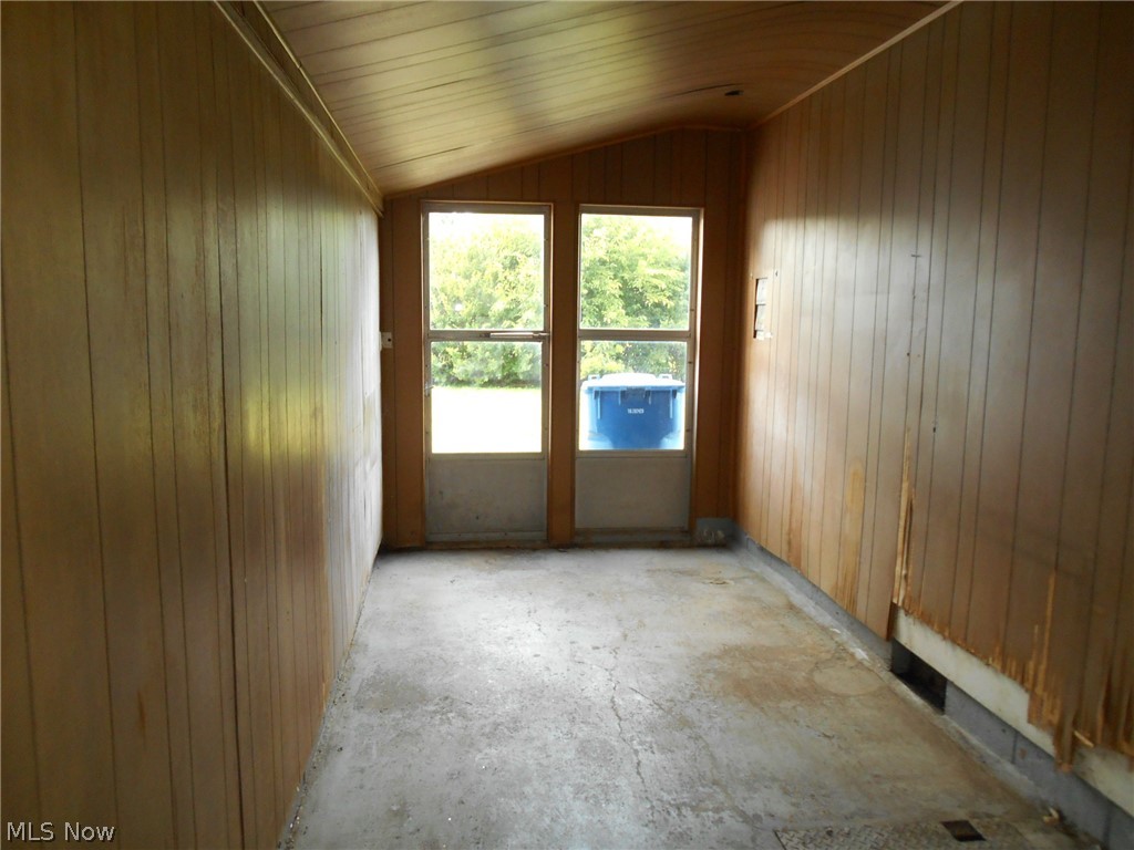2512 Port Clinton Road Fremont, OH 43420 - Photo 21 of 25 Gallery Image 21