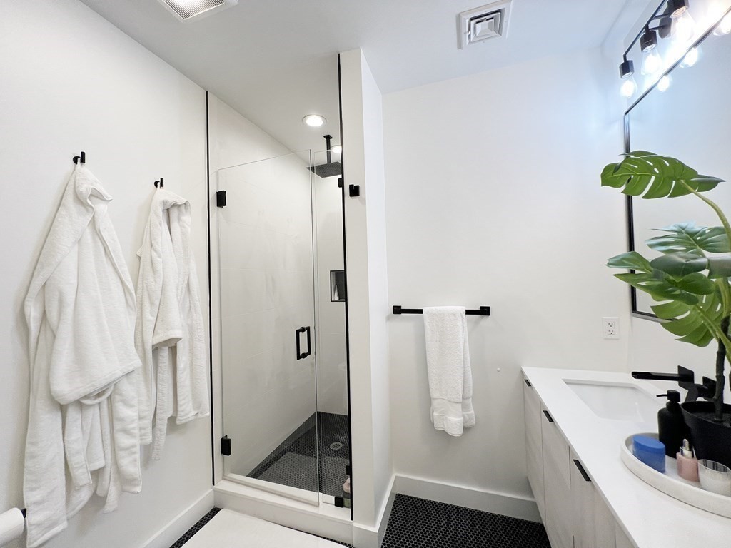 360 Meridian Street, Unit 7 Boston, MA 02128 - Photo 16 of 27