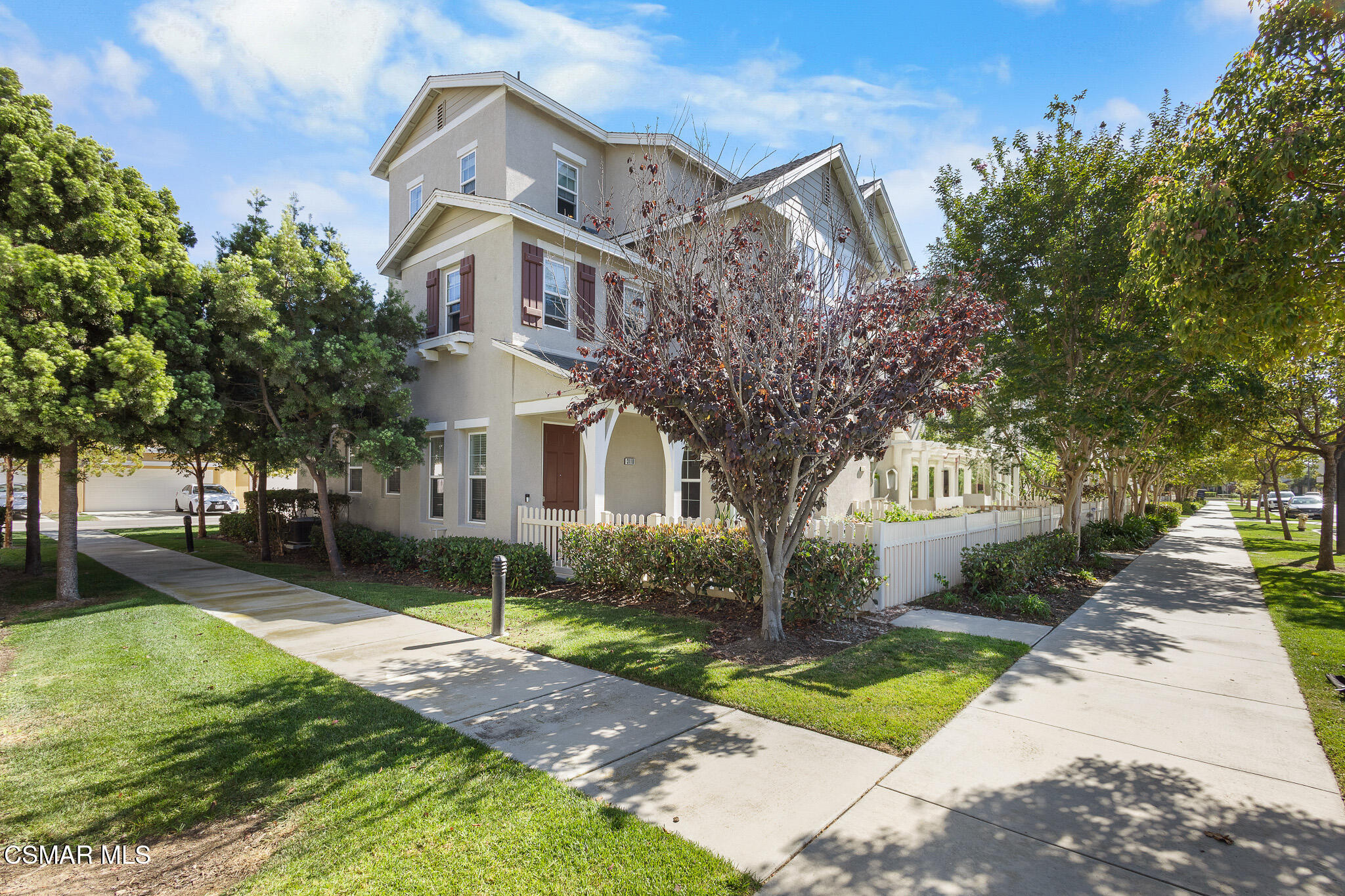3118 North Oxnard Boulevard Oxnard, CA 93036 - Photo 2 of 31 Front Exterior view
