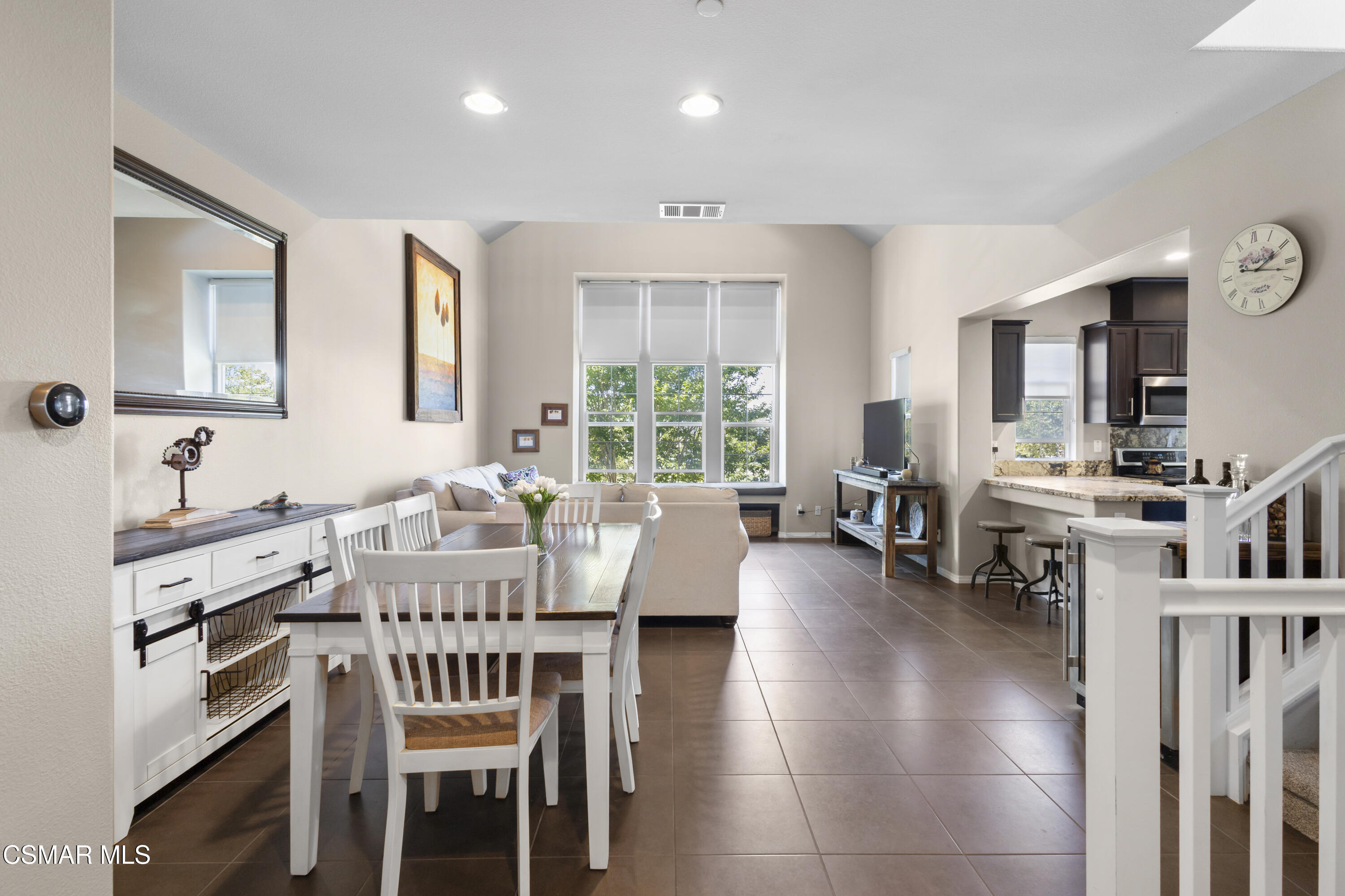 3118 North Oxnard Boulevard Oxnard, CA 93036 - Photo 4 of 31 Dining