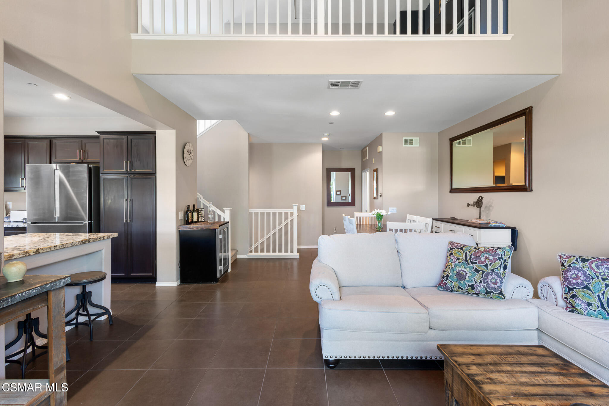 3118 North Oxnard Boulevard Oxnard, CA 93036 - Photo 5 of 31 Living Area