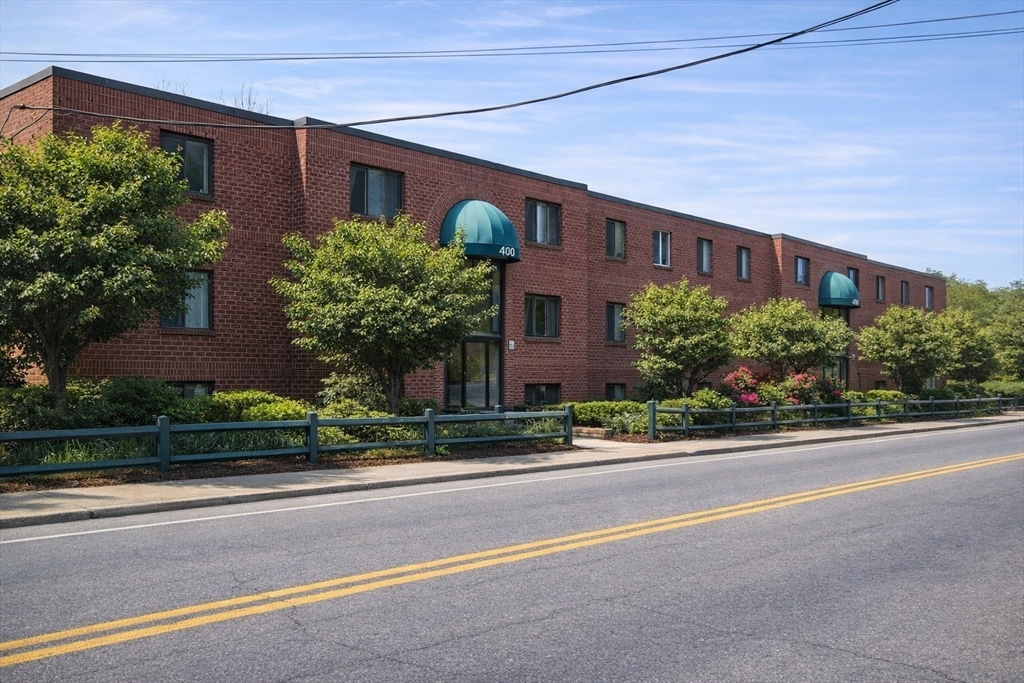 476 Riverside Drive, Unit 303 Lawrence, MA 01841 - Photo 4 of 4