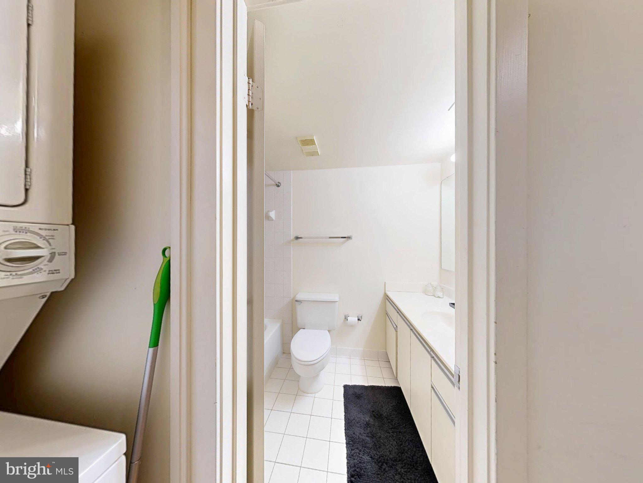 5505 Seminary Road, Unit 1101N Falls Church, VA 22041 - Photo 13 of 45 Bathroom