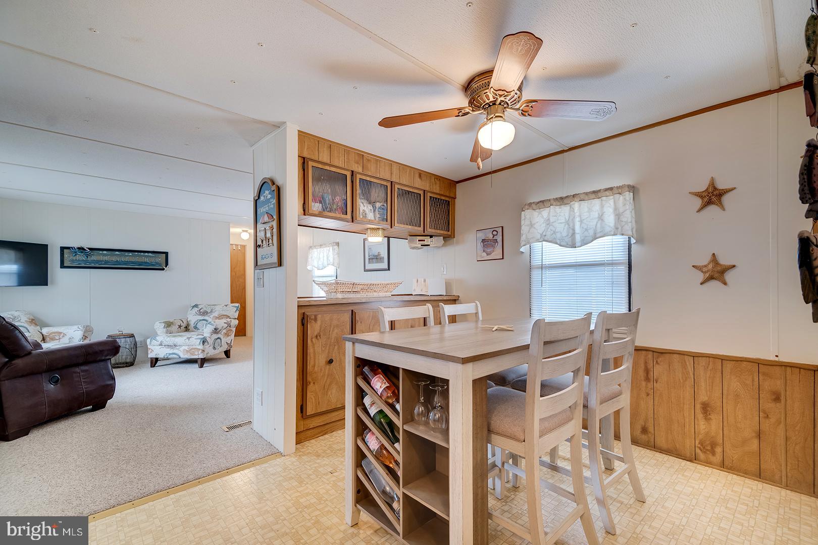 38052 Rabbit Road Ocean View, DE 19970 - Photo 11 of 32 Eat-in Kitchen