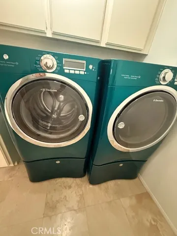 a view of a backyard with of plants