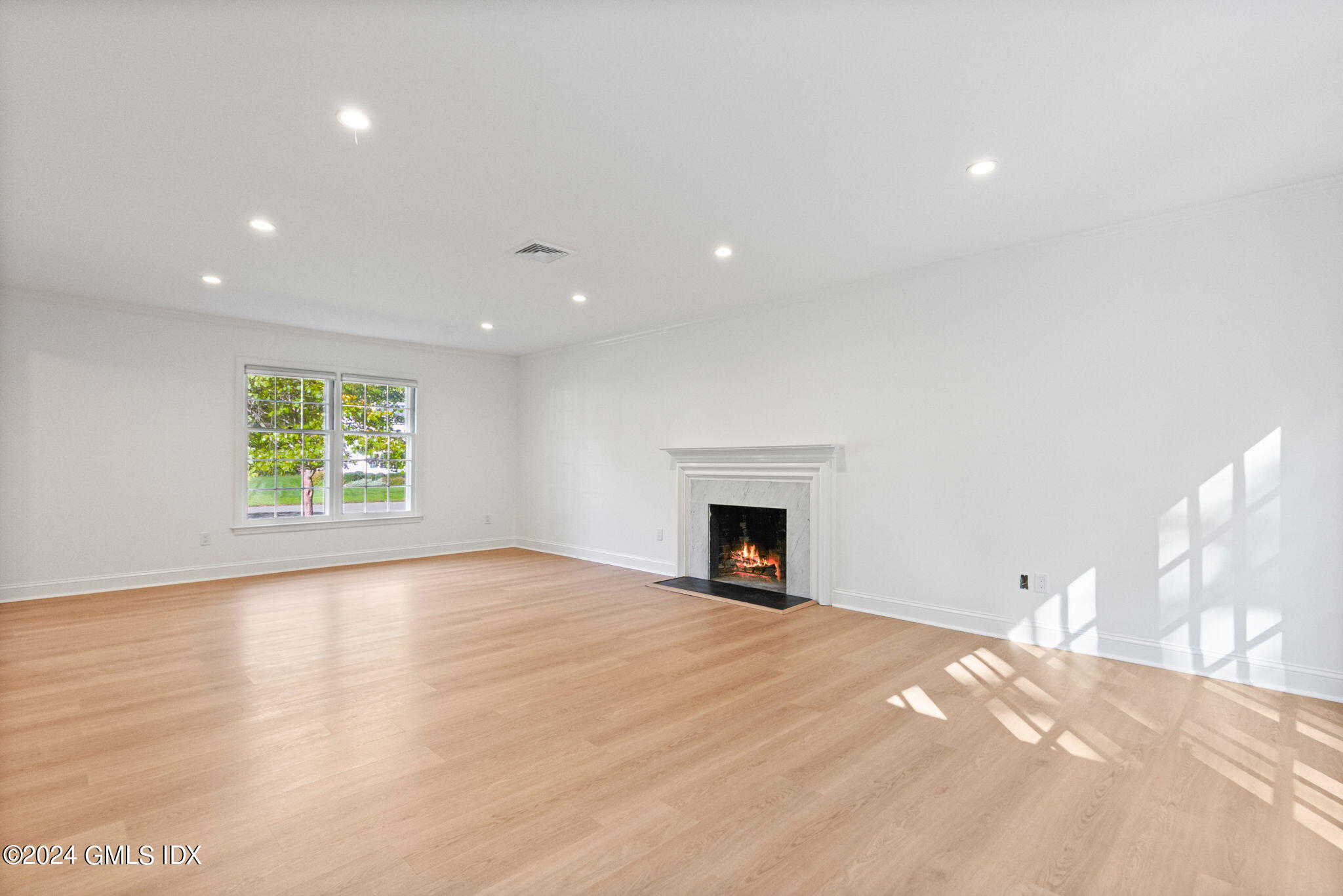 18 Echo Lane Greenwich, CT 06830 - Photo 11 of 63 Living Room