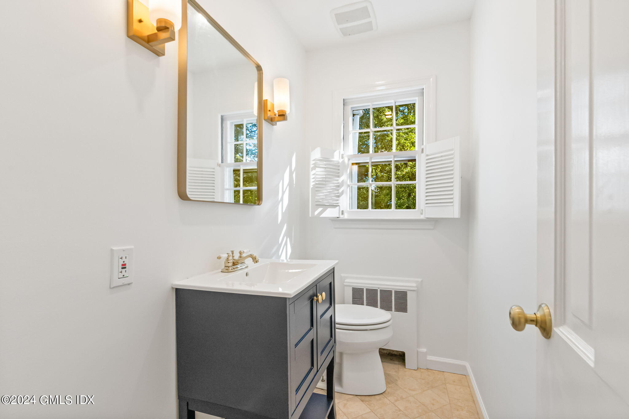 18 Echo Lane Greenwich, CT 06830 - Photo 34 of 63 Main Level Bathroom