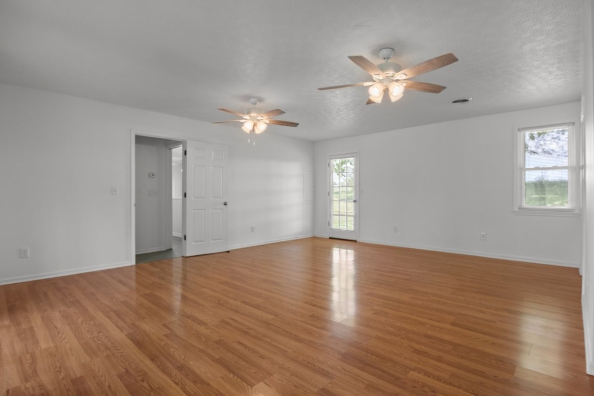 1720 Duke Loop Dickson, TN 37055 - Photo 17 of 38