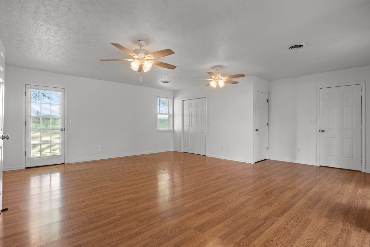 1720 Duke Loop Dickson, TN 37055 - Photo 18 of 38