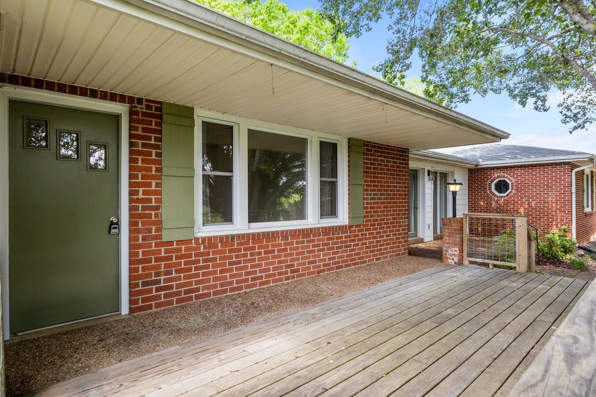 1720 Duke Loop Dickson, TN 37055 - Photo 8 of 38