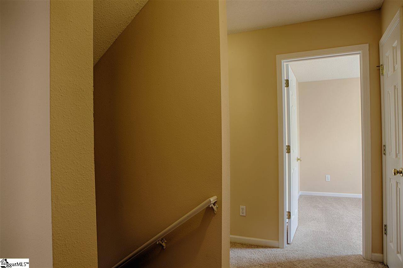 404 Kingsman Lane Easley, SC 29642 - Photo 8 of 30 Gallery Image 8