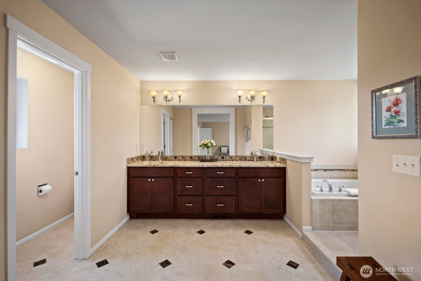 5120 South 214th Way, Unit 10 Kent, WA 98032 - Photo 26 of 39 a bathroom with a tub sink and mirror
