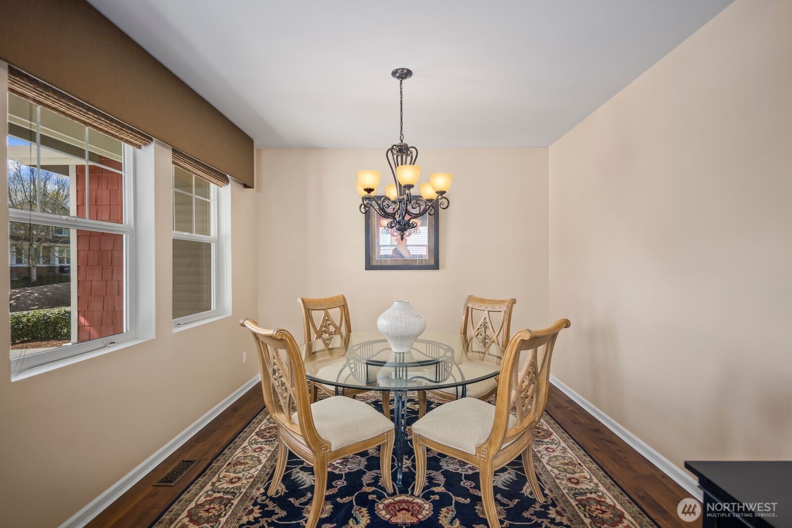 5120 South 214th Way, Unit 10 Kent, WA 98032 - Photo 4 of 39 a dining room with furniture and window