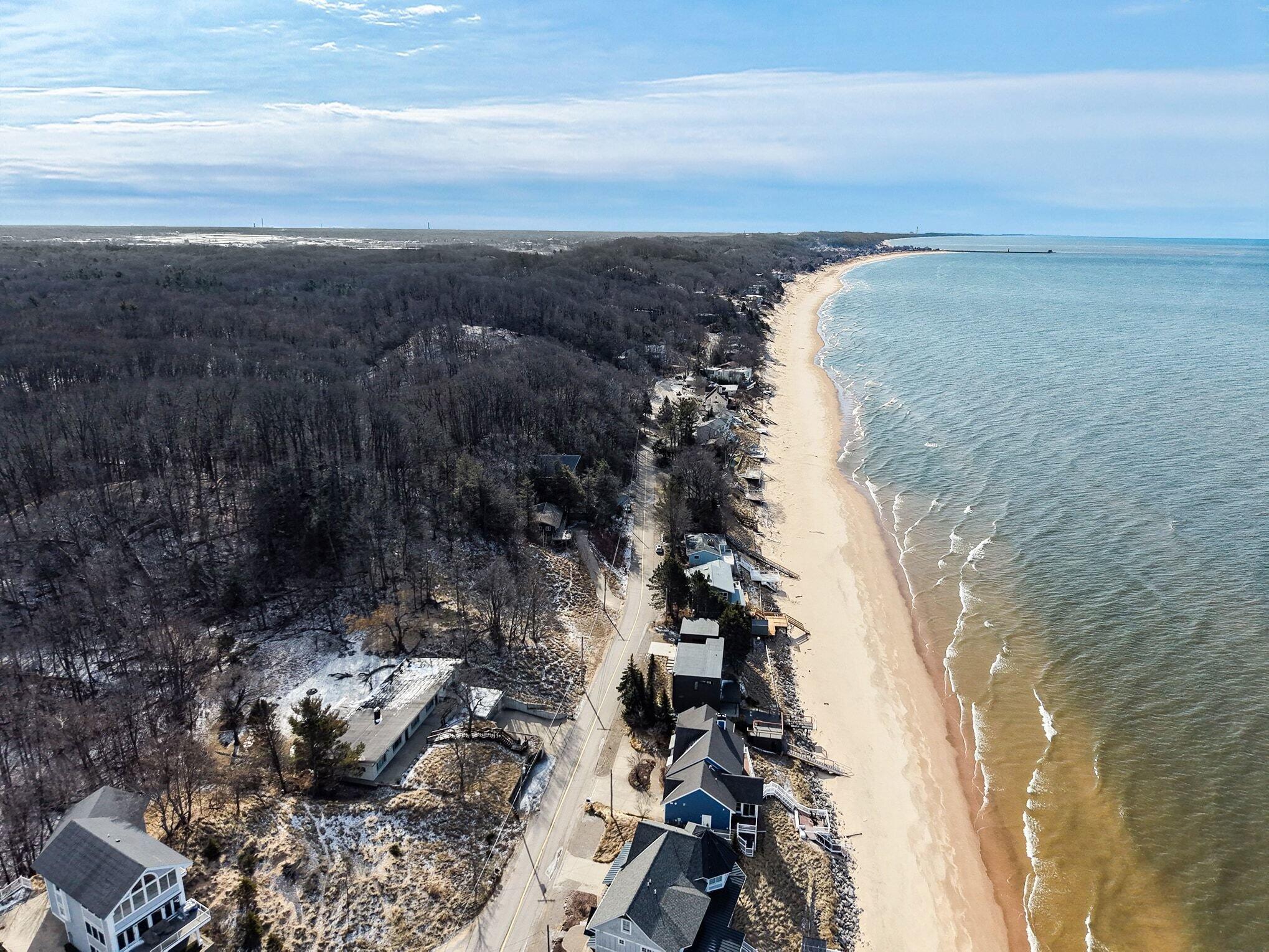 17812 North Shore Estates Road Spring Lake, MI 49456 - Photo 11 of 17 010_file_5604