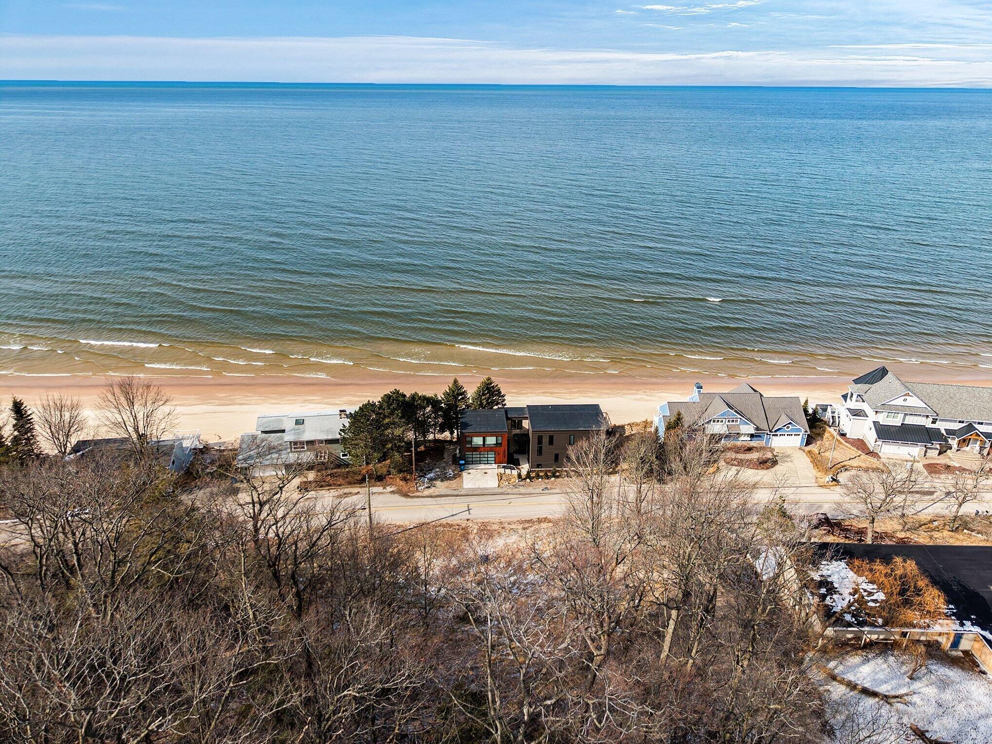 17812 North Shore Estates Road Spring Lake, MI 49456 - Photo 8 of 17 008_file_2600