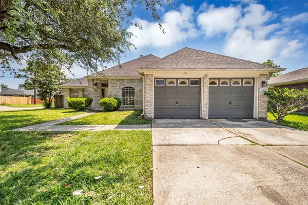 $2,400 | 1046 Willersley Lane, Channelview, TX 77530