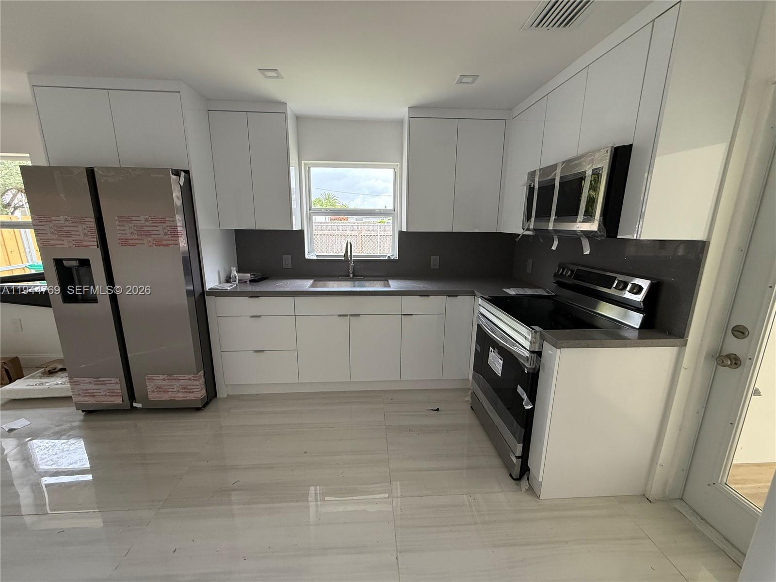 18333 Southwest 296th Street, Unit 18333 Homestead, FL 33030 - Photo 6 of 25