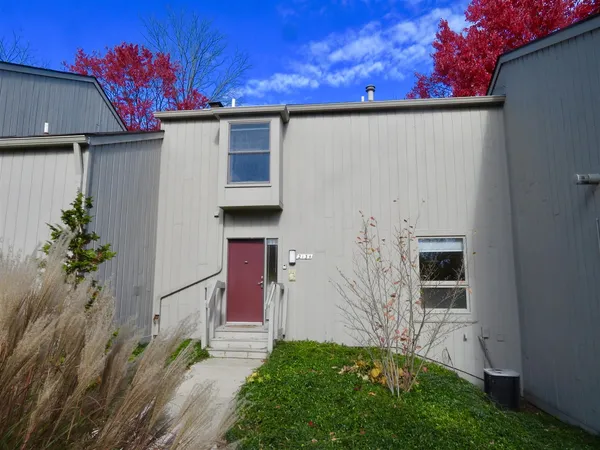 $349,900 | 2134 Overlook Court, Ann Arbor, MI 48103