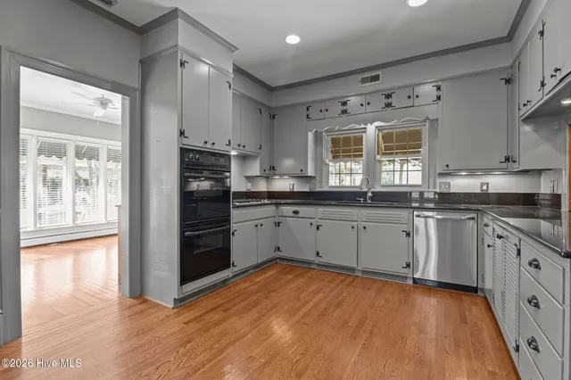 $335,000 | 401 Brentwood Drive North, Wilson, NC 27893