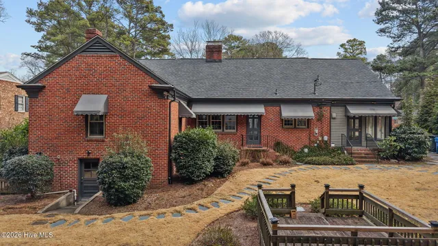 $335,000 | 401 Brentwood Drive North, Wilson, NC 27893