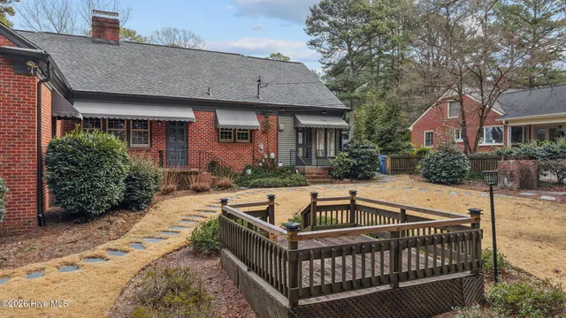 $335,000 | 401 Brentwood Drive North, Wilson, NC 27893