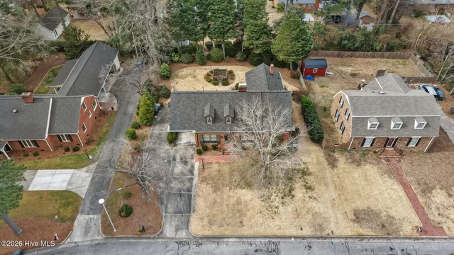 $335,000 | 401 Brentwood Drive North, Wilson, NC 27893