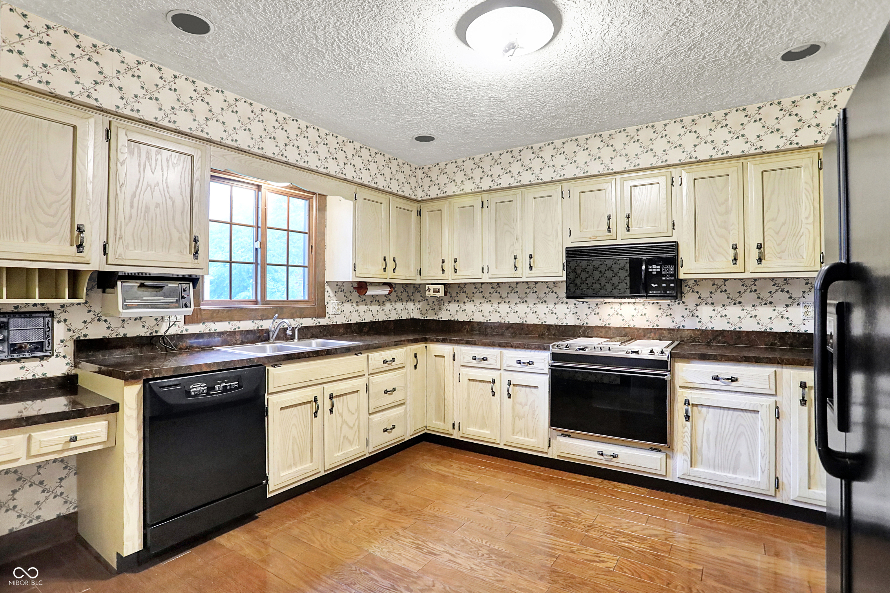 116 Bennington Road Indianapolis, IN 46227 - Photo 9 of 43